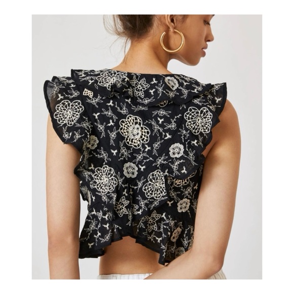 NWOT Anthropologie Embroidered Ruffle Crop Tie Top in Black & White Size XS - Picture 2 of 14